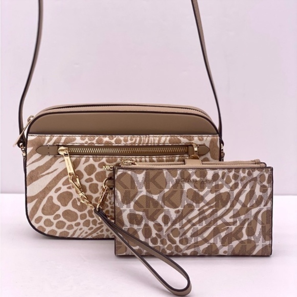 Michael Kors EW Zip Chain Crossbody And Wallet Set